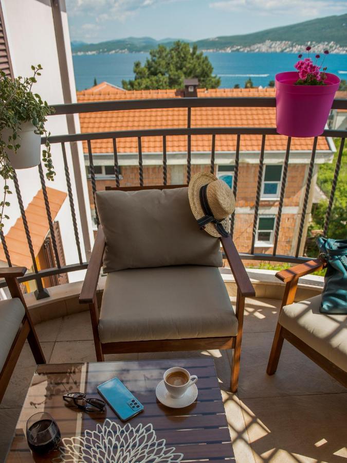 Cicciobello Lux Apartment Baosici With Stunning Sea View Eksteriør billede
